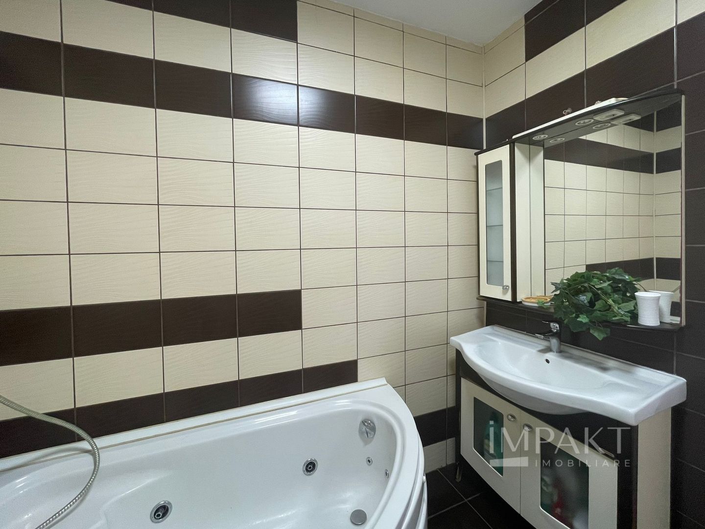 Apartament cu 3 camere in Andrei Muresanu! - Poză 15