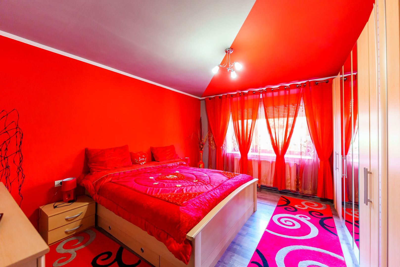 Casă spațioasă la sol în Macea - Poză 17