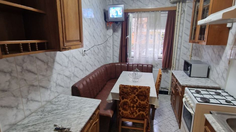 De inchiriat apartament 2 camere 60mp, zona Piata Rahova - Poză 1