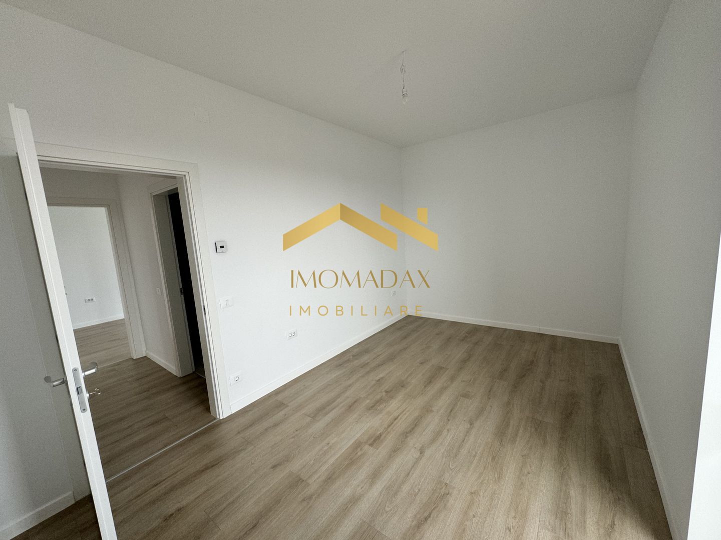 Aradului-Apartament 3 Camere-Centrala Proprie - Poză 10