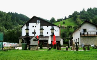 Pensiune Moieciu - 3000mp Teren - 12 Camere Plus Restaurant - Brasov - Poză 1