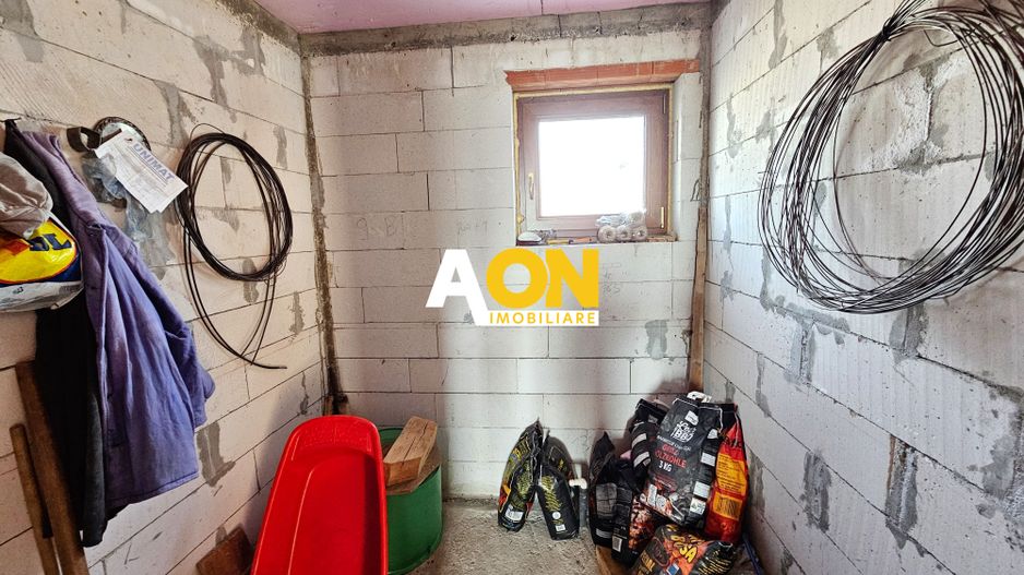 Casa la rosu, 4 camere, 301 mp teren, P+1, zona Alba-Micesti - Poză 14