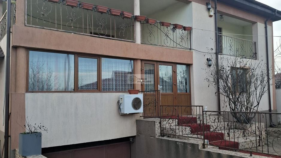 Casa/vila de vanzare in Garoafa /Vrancea - Poză 2