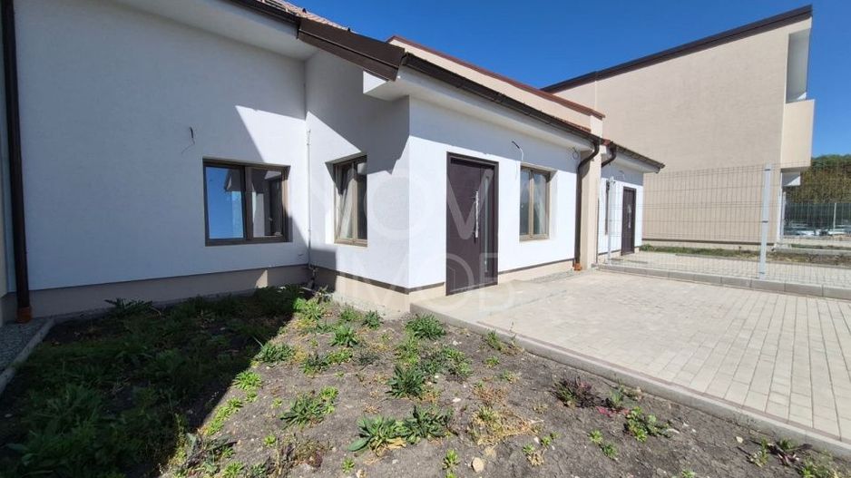 Casa generoasa cu 5 camere, 2 bai, dressing si parcare – Sura Mica - Poză 18