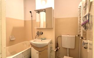 🏡 Apartament 2 camere, etaj 3, stradal – zonă excelentă Micro 40 - Poză 14