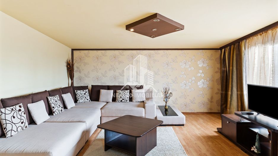 Casa P+M, 5 camere si spatiu comercial stradal , teren 252mp - Poză 14