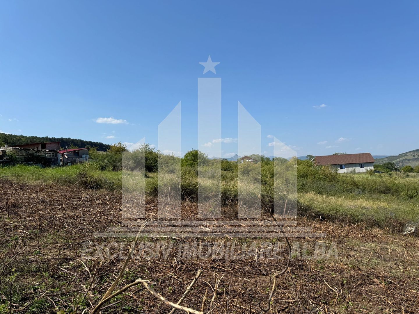 Teren intravilan între Micesti și Sard - Poză 2