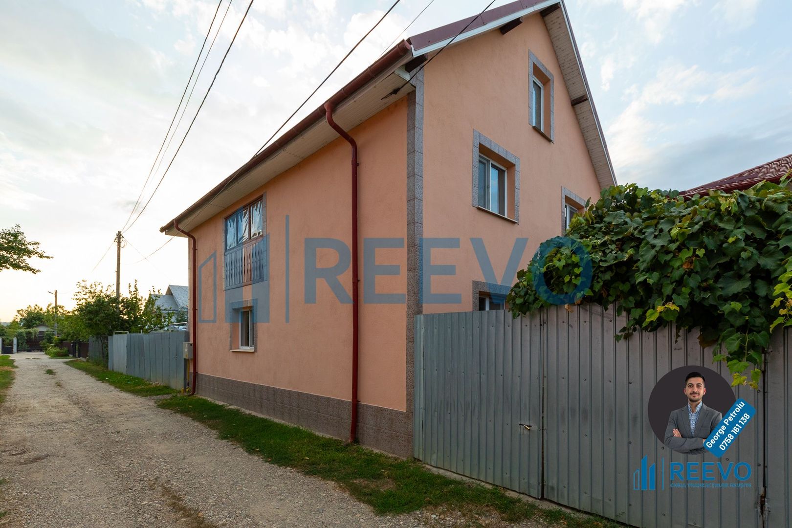 Casă de vânzare, P+1E+M, în Lilieci, Bacău - Poză 3