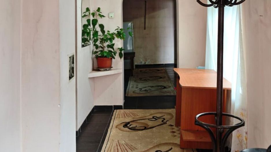 Se oferă spre vânzare casă 3 camere individuală la curte zona Salaj - Poză 4