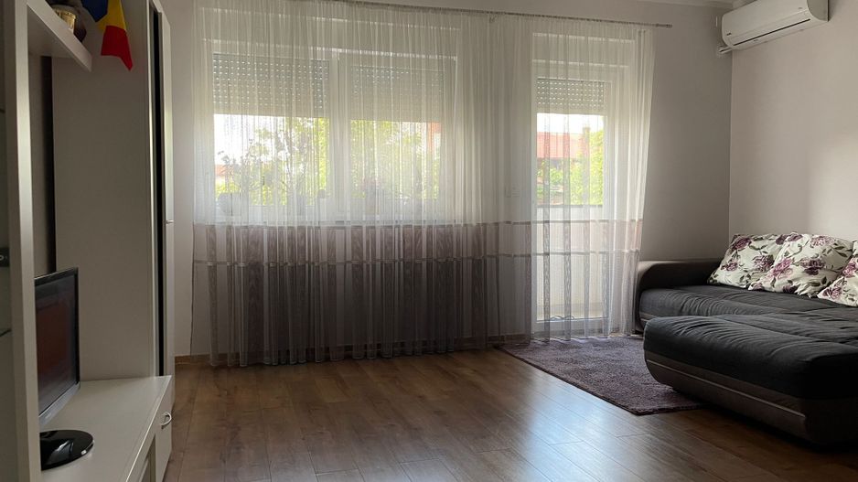 Apartament cu 2 camere si 2 locuri de parcare - Poză 2