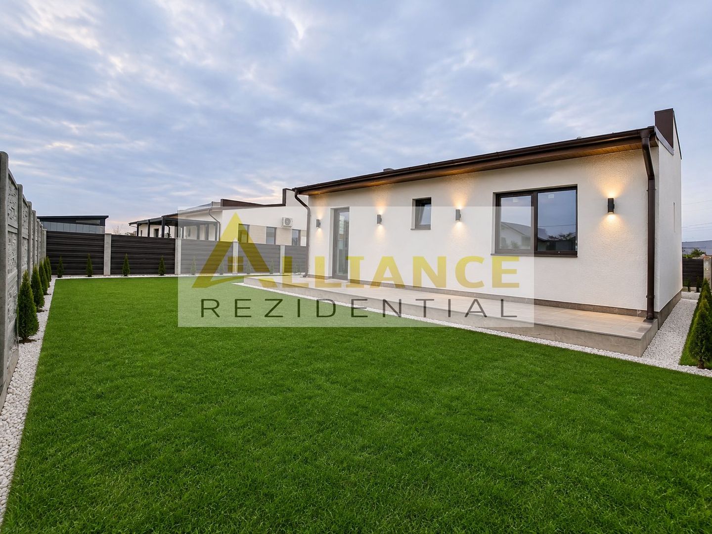 Casa individuala-100m de PENNY-beci-geamuri tripan - Poză 7