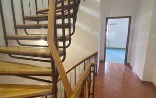 Casa de vânzare/închiriere zona Lunei - Poză 30