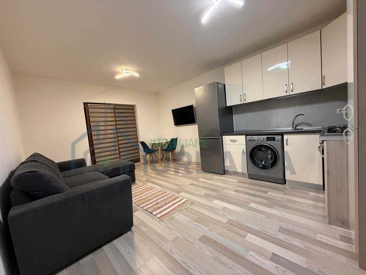 Închiriez apartament 2 camere ESQ Village + loc de parcare - Poză 1