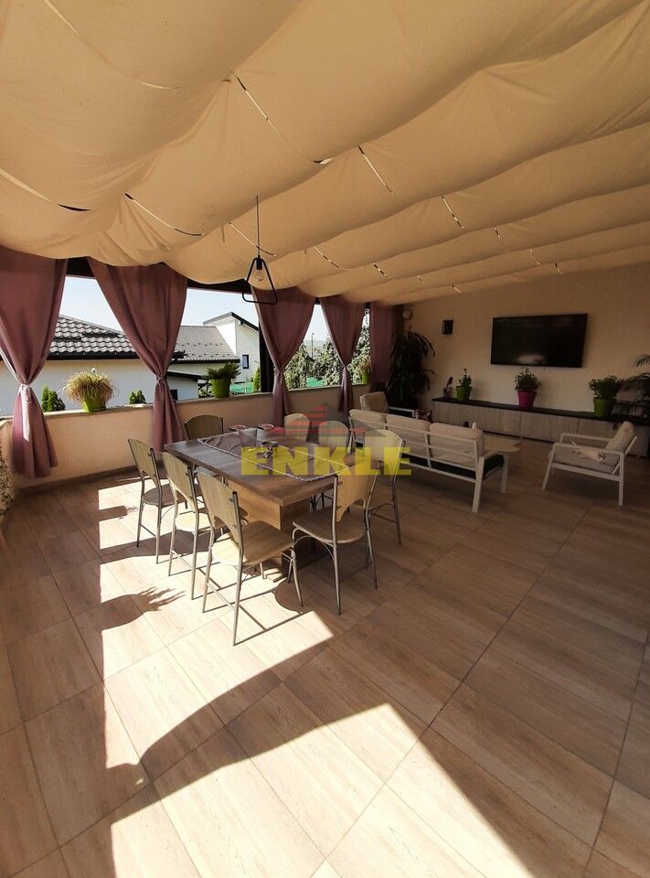 Vila 5 camere, Lebada , finisaje de lux, pret 295000 euro neg - Poză 2