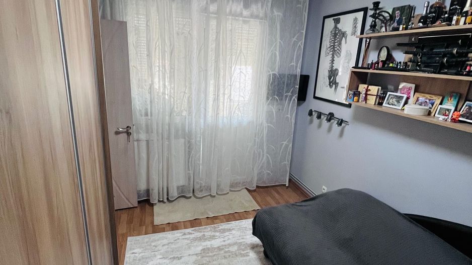 BRASADAS vinde ap 2 cam RENOVAT etaj 1/4 14 Mai Nufărului. - Poză 2