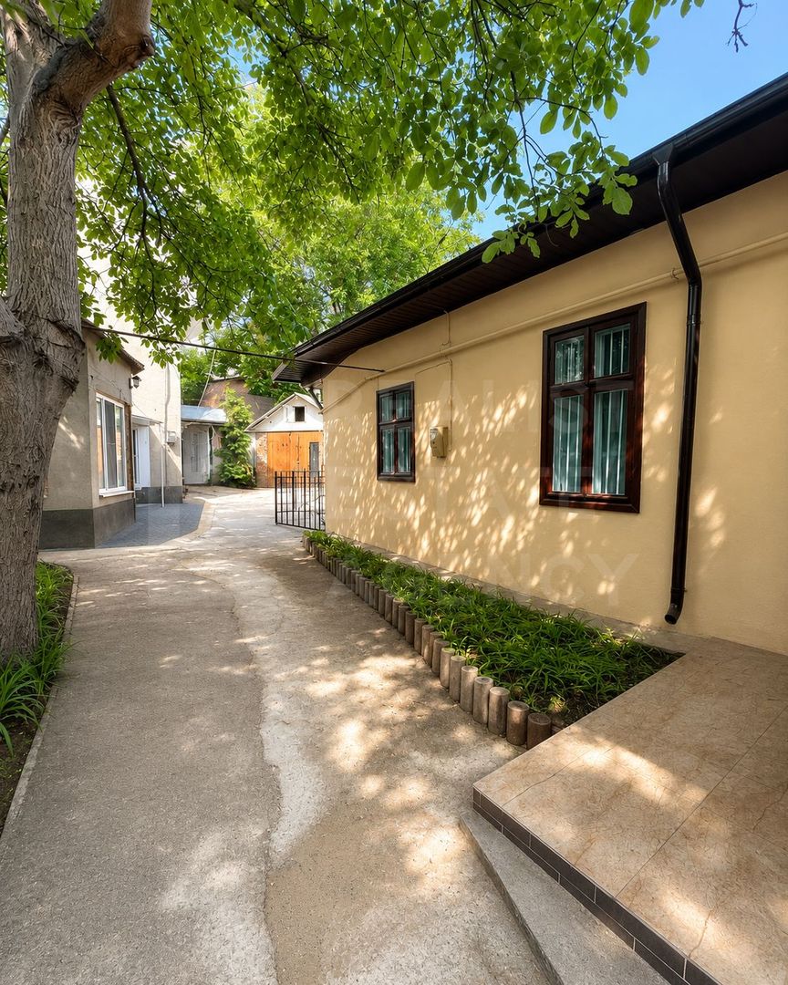 Vânzare, apartament la sol, strada Cojocarilor, Centru - Poză 3
