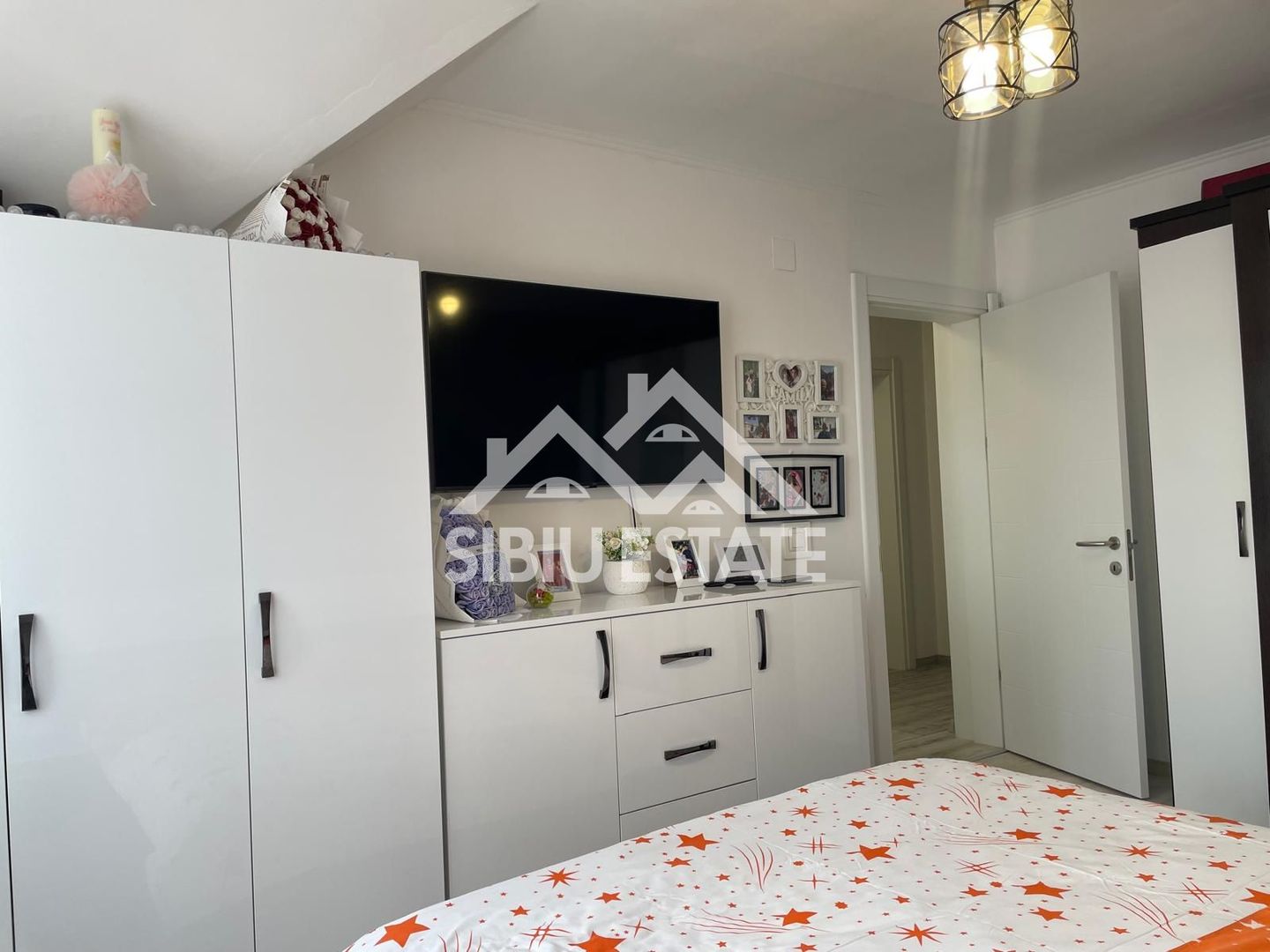 Apartament 3 camere 70 mp.  pod, loc de parcare-Selimbar - Poză 9