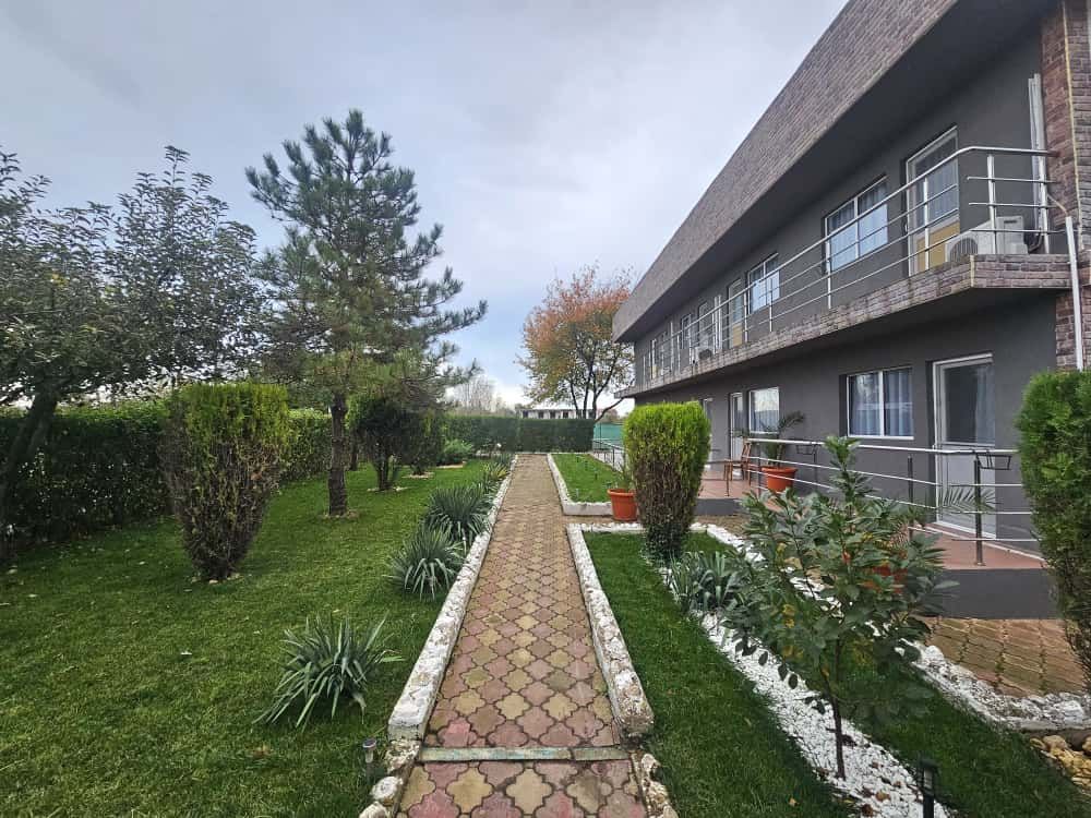 Pensiune de vanzare in Venus - Poză 1