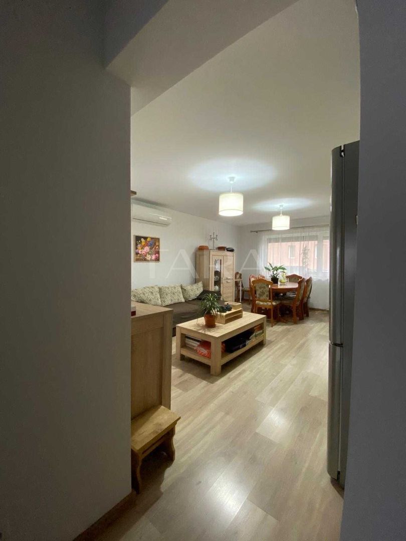 Apartament 3 camere decomandate – grădină proprie, zonă liniștită. - Poză 3