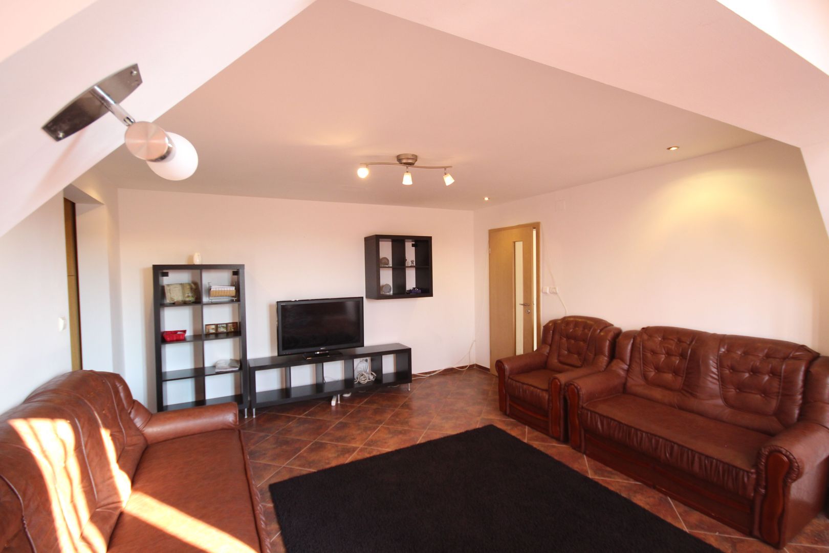 Spatios  si practic - Poză 1