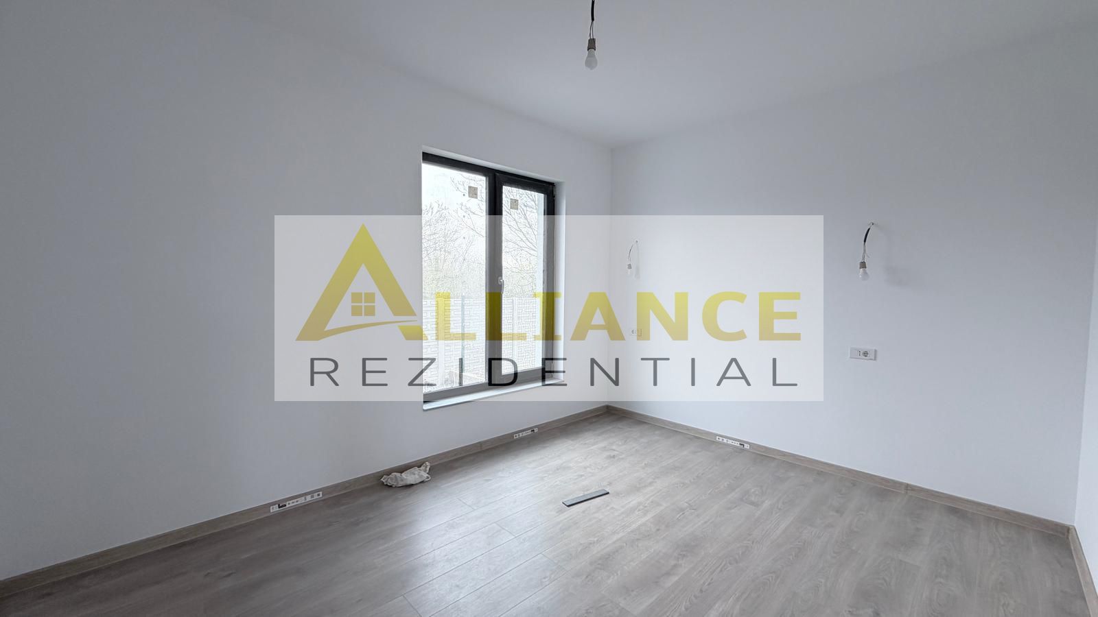 Casa Individuala - 3 camere - 1 baie - 250mp teren - Poză 7