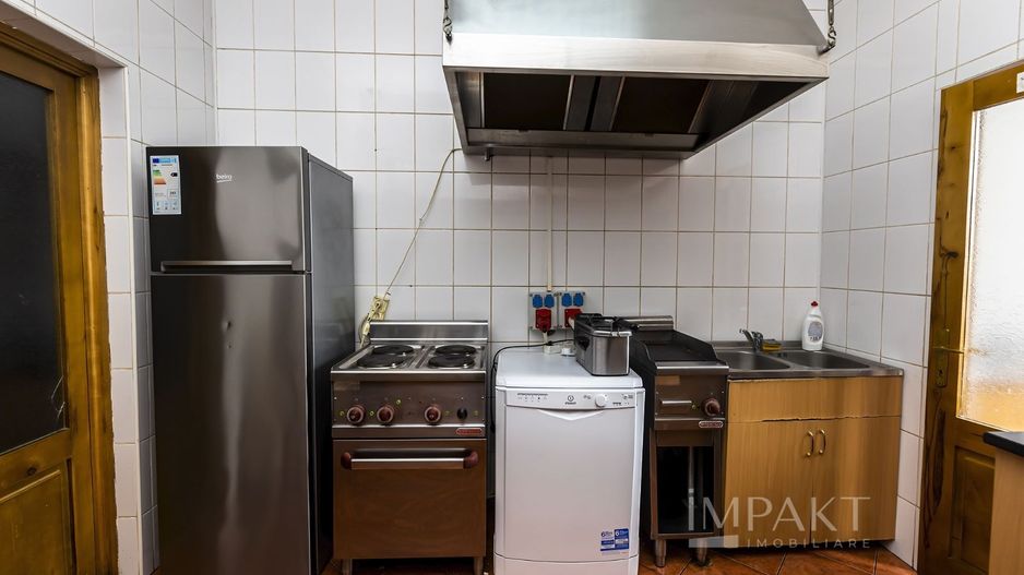 Pensiune 10 camere in statiunea Muntele Baisorii - Poză 11
