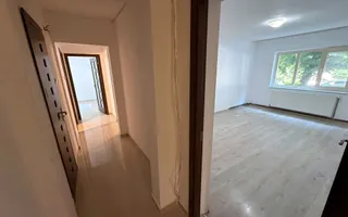 Apartament cu 3 camere decomandat 72 M² cu balcon și pivniță - Poză 16