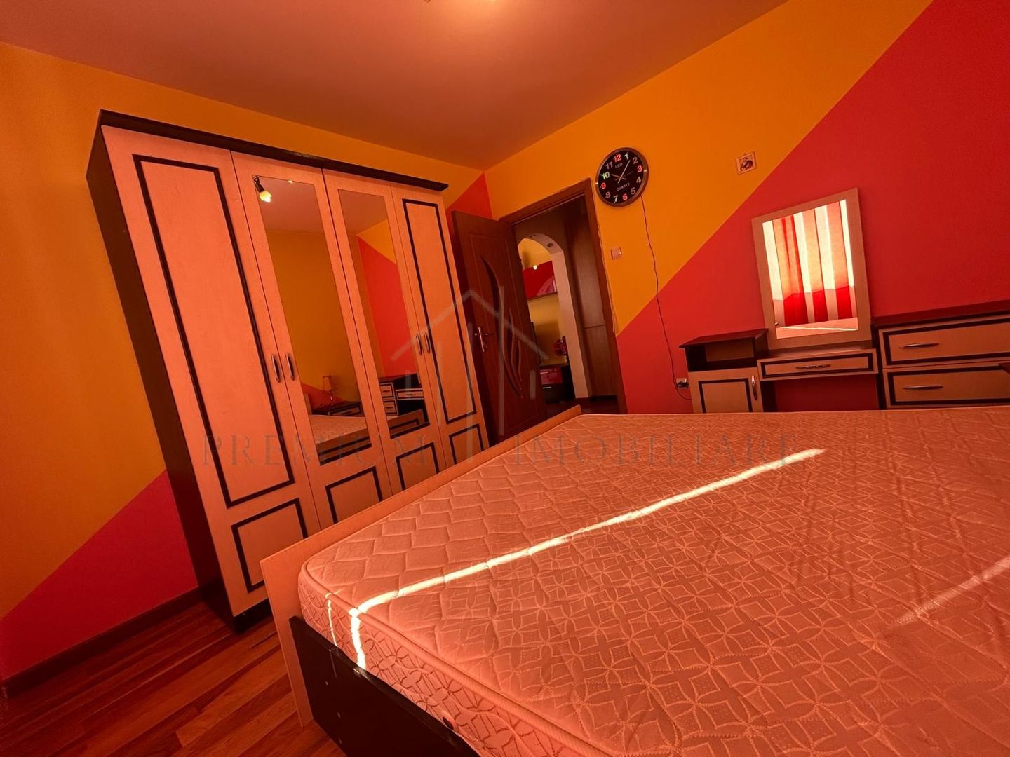 De închiriat – Apartament 2 camere zona ultracentrala - Poză 4