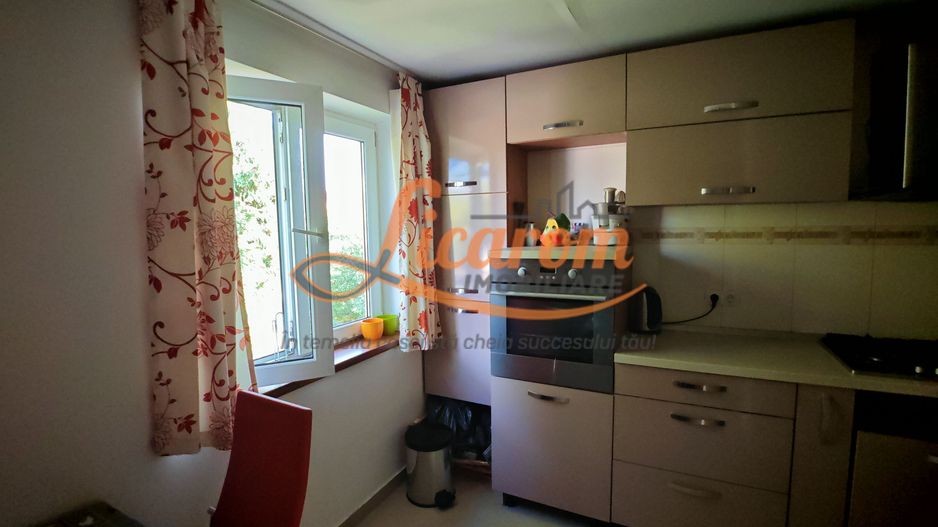 Apartament la casa + anexa gospodareasca, zona Blumana -Bartolomeu. - Poză 3