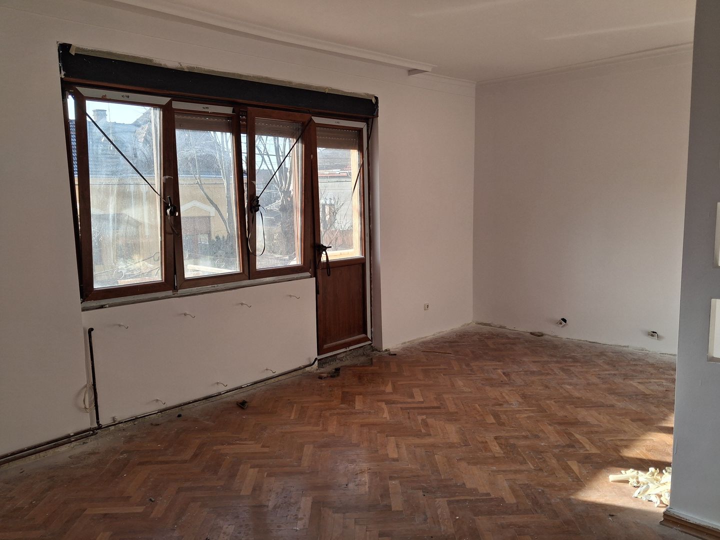 Casa RENOVATA partial 8 cam 6 ari 550mp garaj ANA IPATESCU. - Poză 26