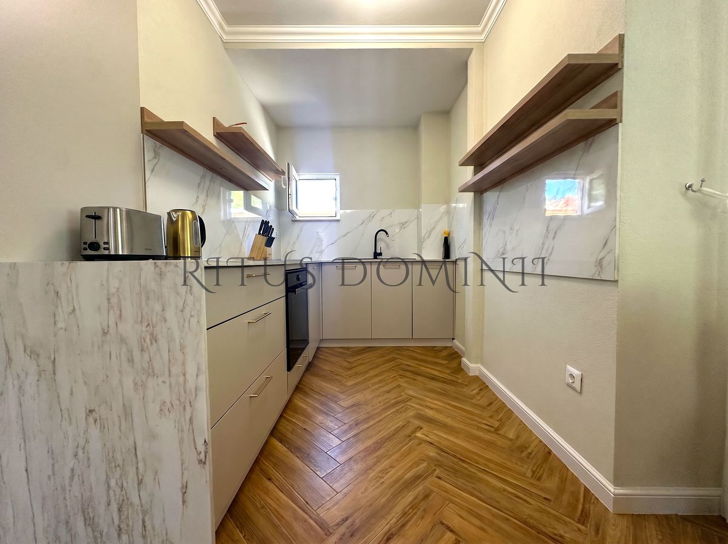 Casa cu 5 camere lângă Pădurea Felix, Cihei, 120mp - Poză 2