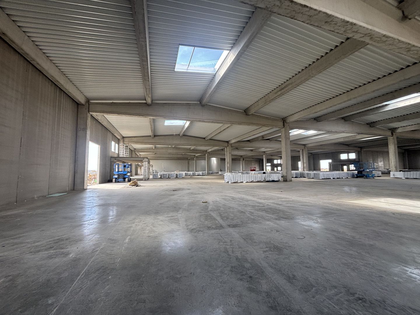 Spatiu de productie si depozitare 885 mp - Poză 16