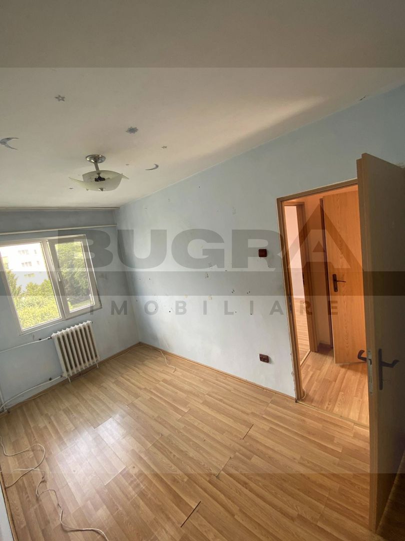 Apartament de 3 camere finisat clasic, zona strazii Parang, Manastur - Poză 1