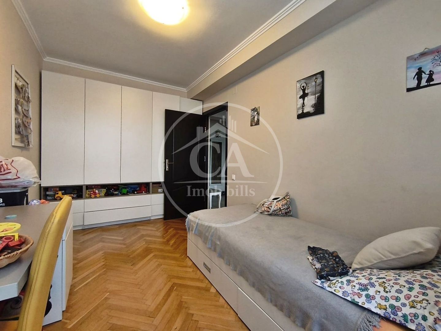 Apartament de vânzare cu 4 camere în zona Decebal, Oradea - Poză 11