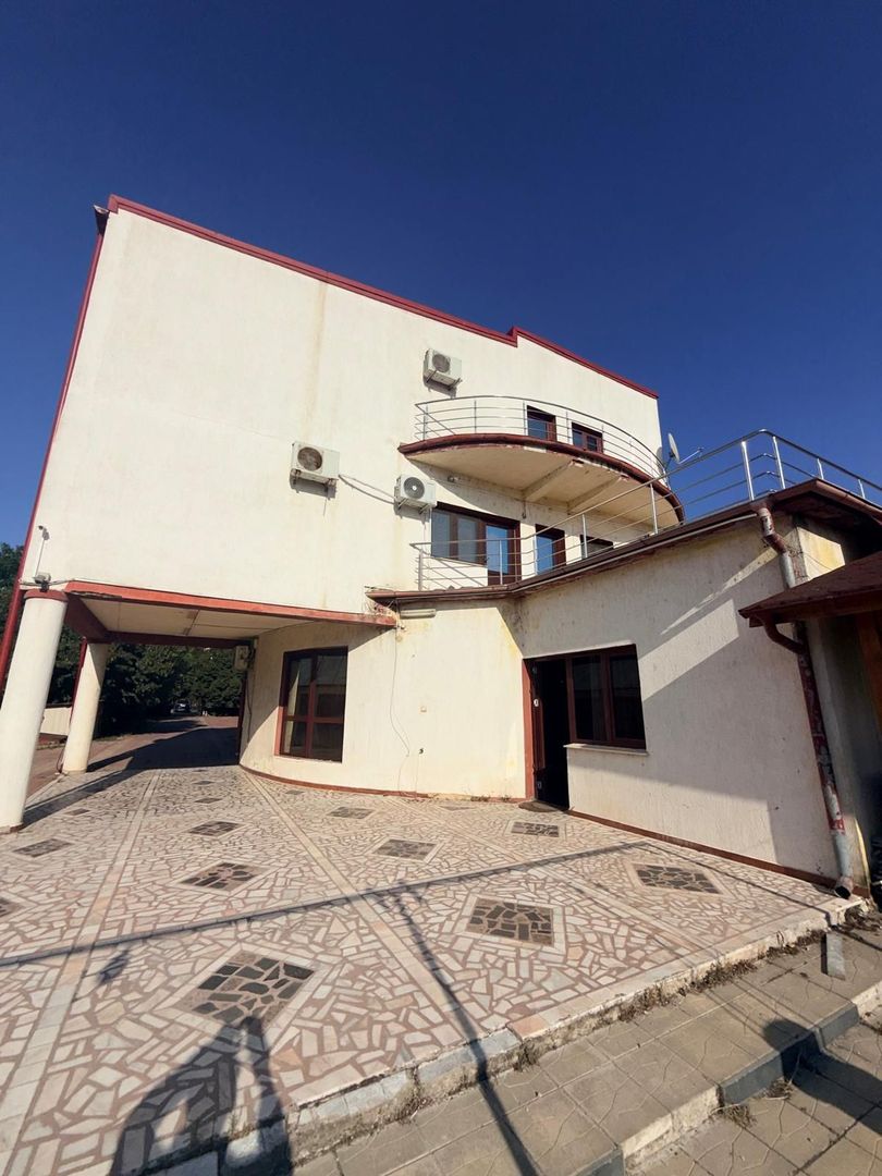 Vila de vânzare – Strada Negru Vodă, Giurgiu - Poză 2