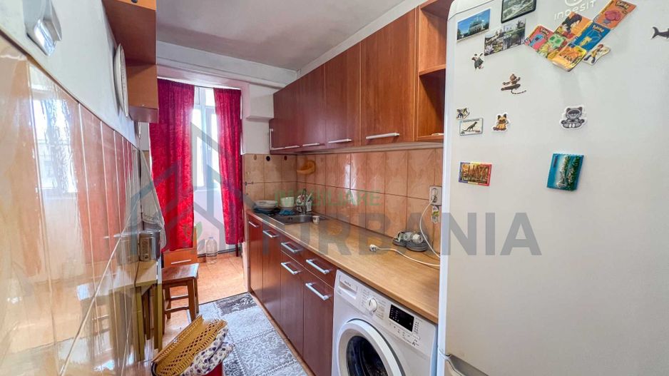 Apartament de vânzare, 3 camere, semidecomandat, mobilat și utilat, Pașcani - Poză 6