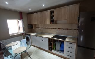 Casa cu 3 camere, 150 mpu, mobilata, utilata, garaj, curte, Ampoita - Poză 13