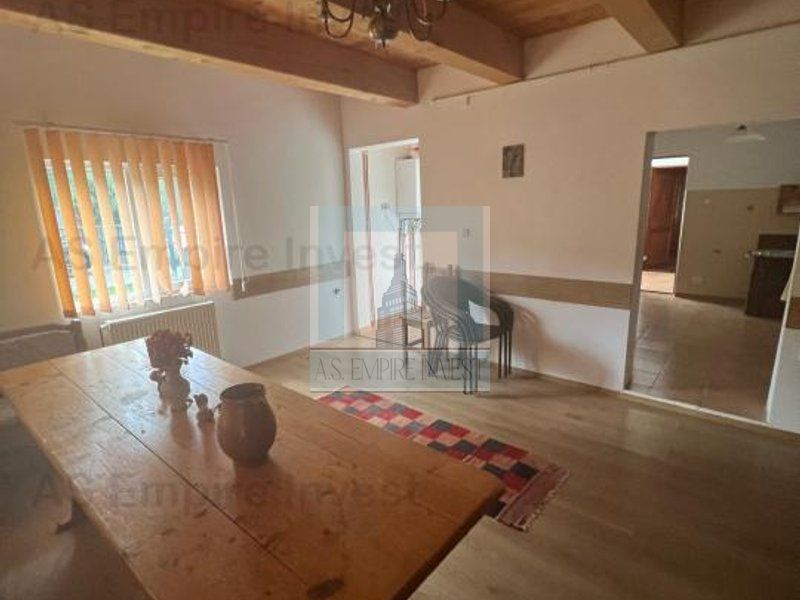 Casa/vila 5 camere , teren 370mp-zona Bran/Poarta - Poză 3