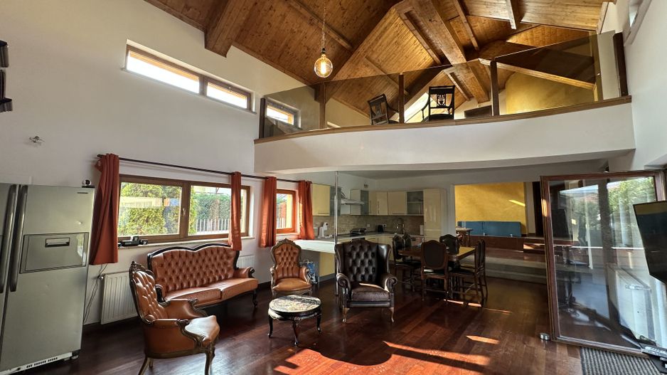 Proprietate cu piscina Dumbravita - Poză 2