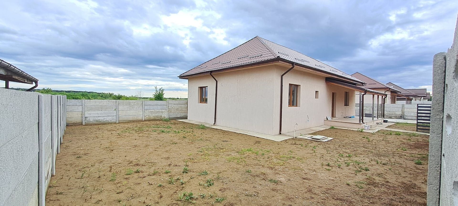 Dragomiresti Deal, casa Parter +Pod, 4 camere, teren 436 mp, utilitati - Poză 1