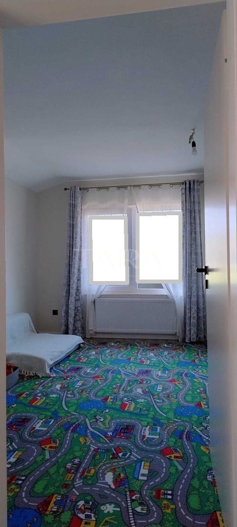 Apartament cu 4 camere in apropiere de aeroport - Poză 3