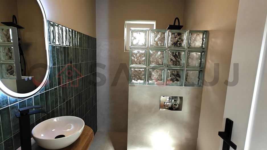 CENTRU - apartament la curte comuna ultrafinisat cu 2 locuri de parcare - Poză 7