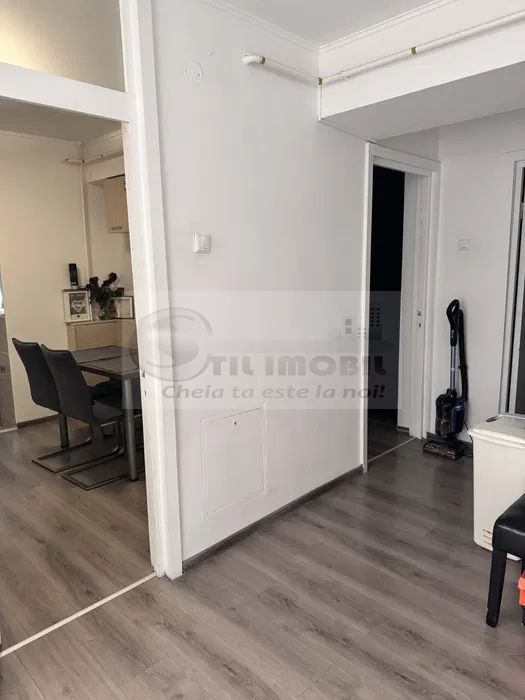 Apartament 2 cam decomandat- Bld. Poitiers- 115.000 euro - Poză 8