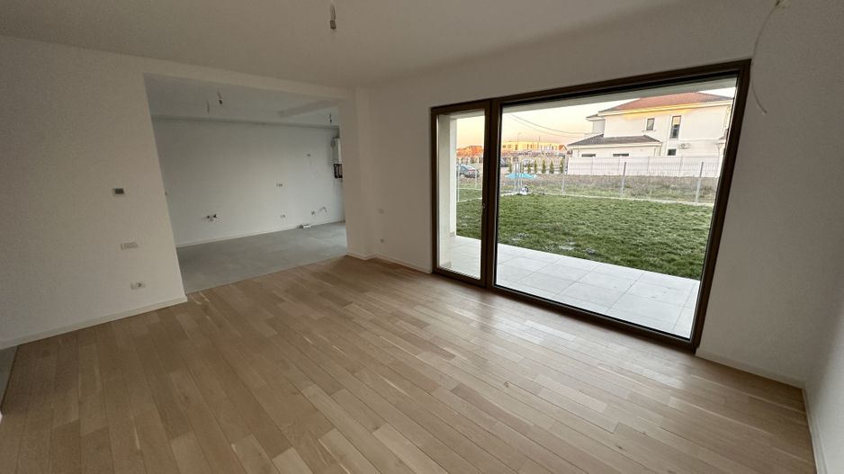 Casa cu 4 camere - Dumbravita - Poză 16