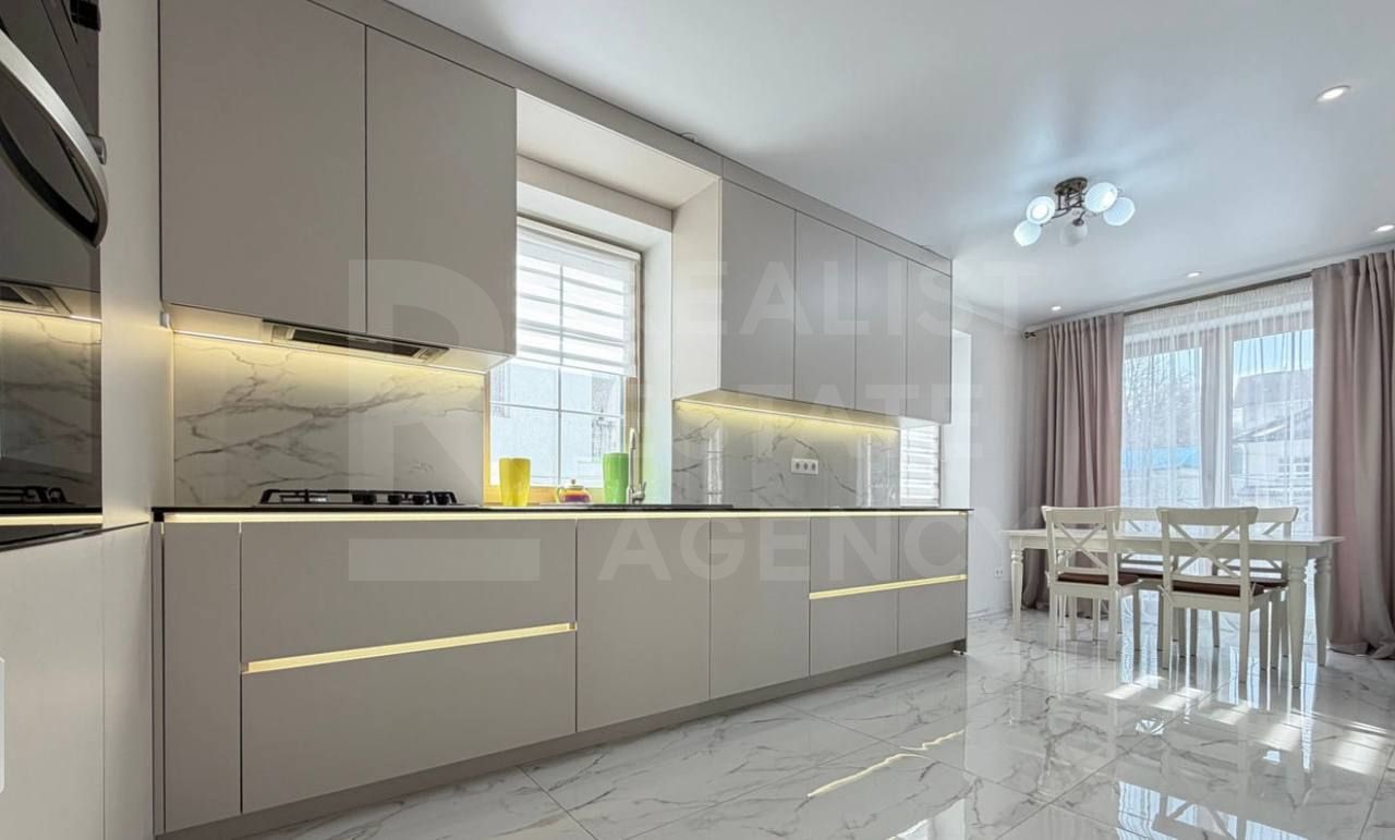 Chirie, casă, 3 nivele, str. Anton Crihan, Centru - Poză 7