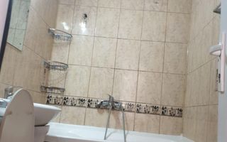 Apartament 2 camere decomandate de închiriat în Podul Roș, lângă Liceul Emil Racoviță - Poză 6