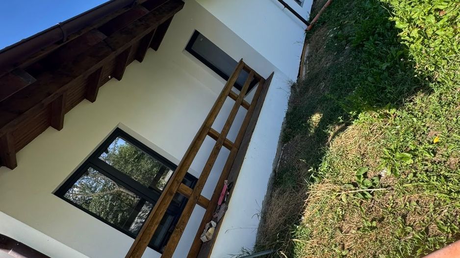 Casa de Vânzare zona Schit - Poză 2