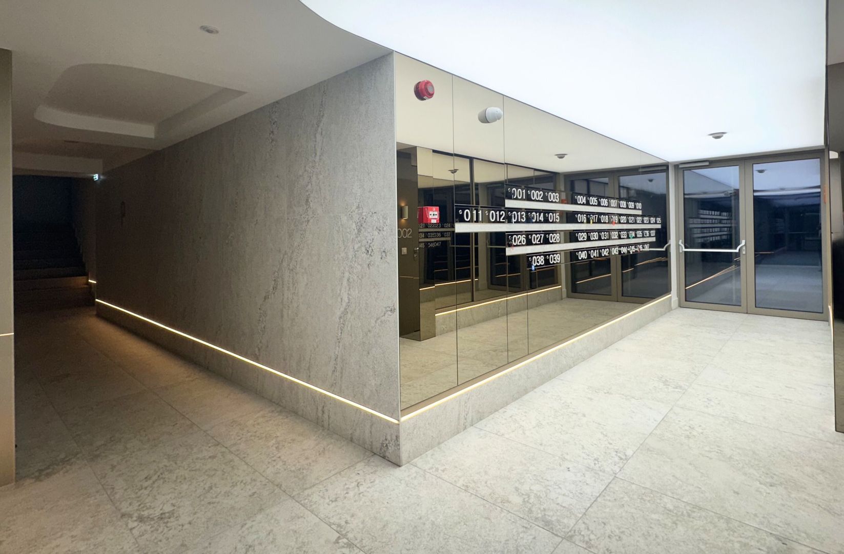 Apartament modern cu 3 camere lifestyle exclusivist Cortina Iancu Nicolae - Poză 21