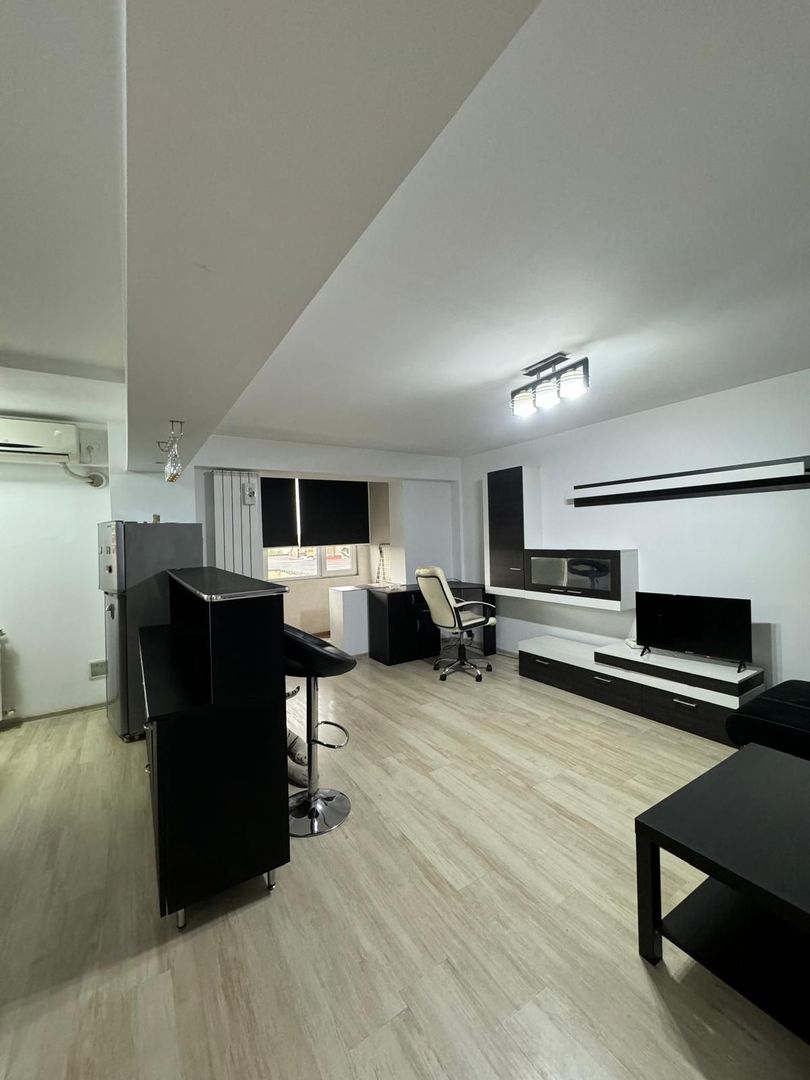 Garsonieră de închiriat – Șos. București, etaj 4 (deasupra CEC Bank) - Poză 3