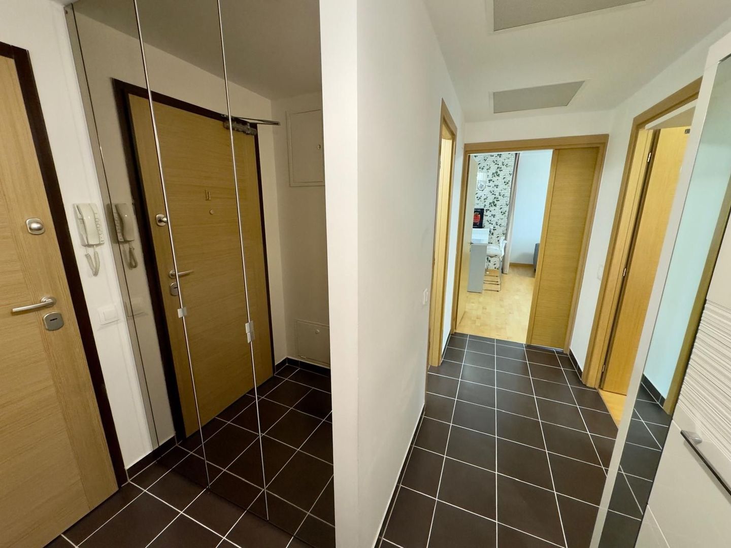 AP. 2 CAMERE - ASMITA GARDENS, BLOC NOU, METROU 8 MINUTE, MODERN - Poză 5
